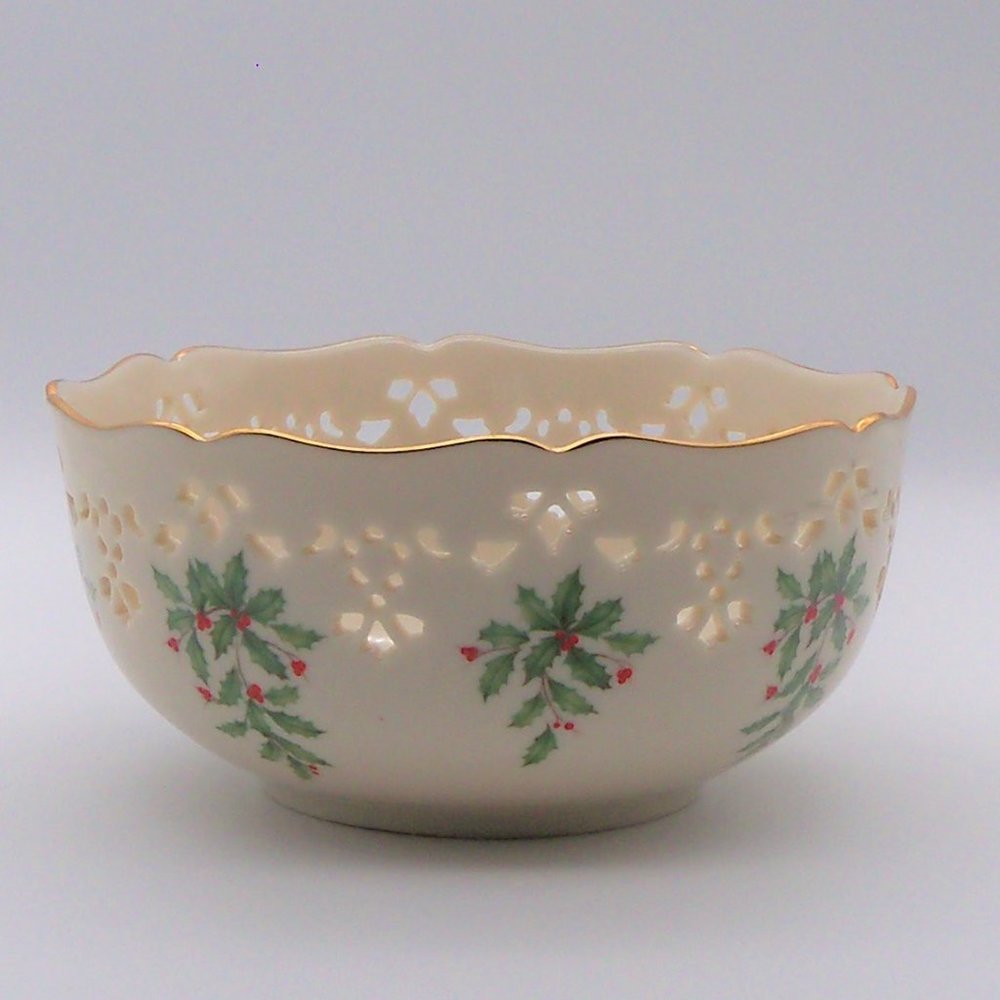 Vintage Lenox Holly Medium Bowl - Picture 3 of 8